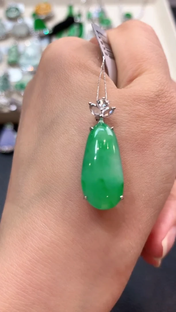 翡翠18K金镶嵌吊坠(不含链)n42母亲节礼物