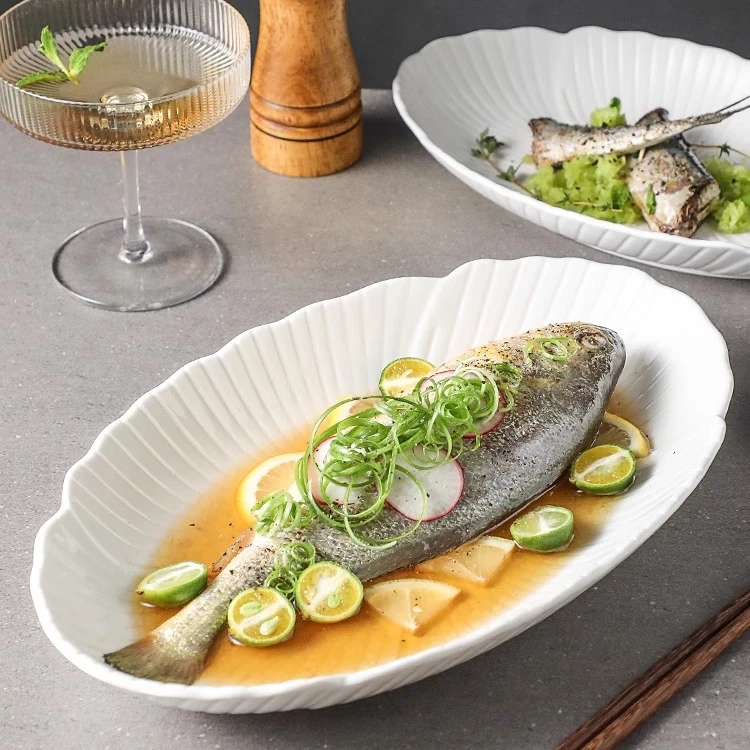 陶瓷纯白鱼盘高级感家用蒸鱼盘烤鱼大号装鱼盘新款菜盘椭圆形盘子