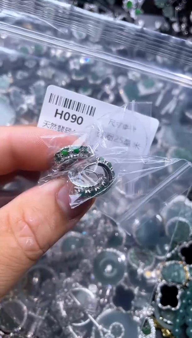 【闪购商品】翡翠颈饰未镶嵌H090耳扣 多样性发其一