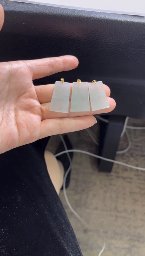 【闪购商品】翡翠颈饰18K金镶嵌M3多样性发一件/配绳子