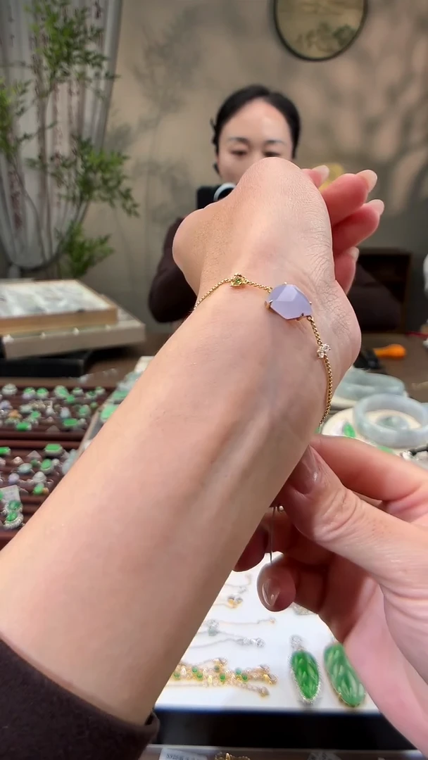 吊坠(不含链)18K金镶嵌翡翠手链