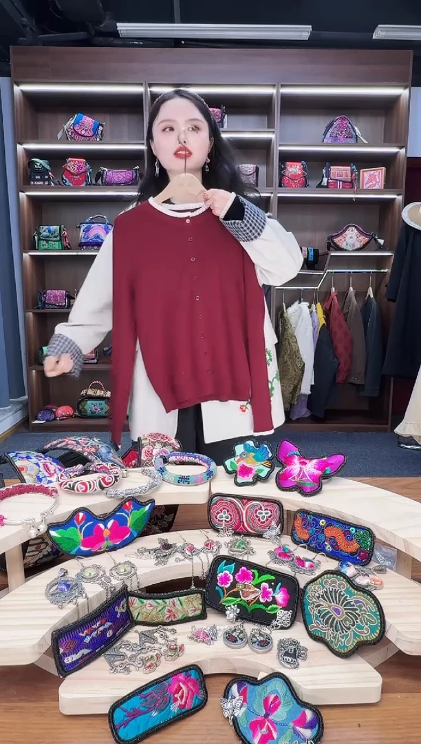 织绣A149蒙阿苏苗绣传承店