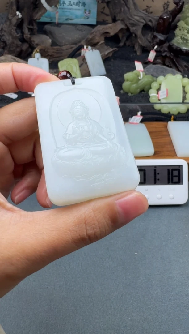 颈饰未镶嵌和田玉1