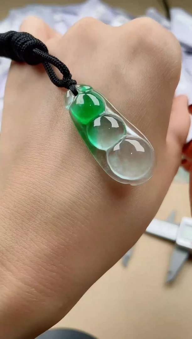 高端甄选吊坠（一物一图）100041