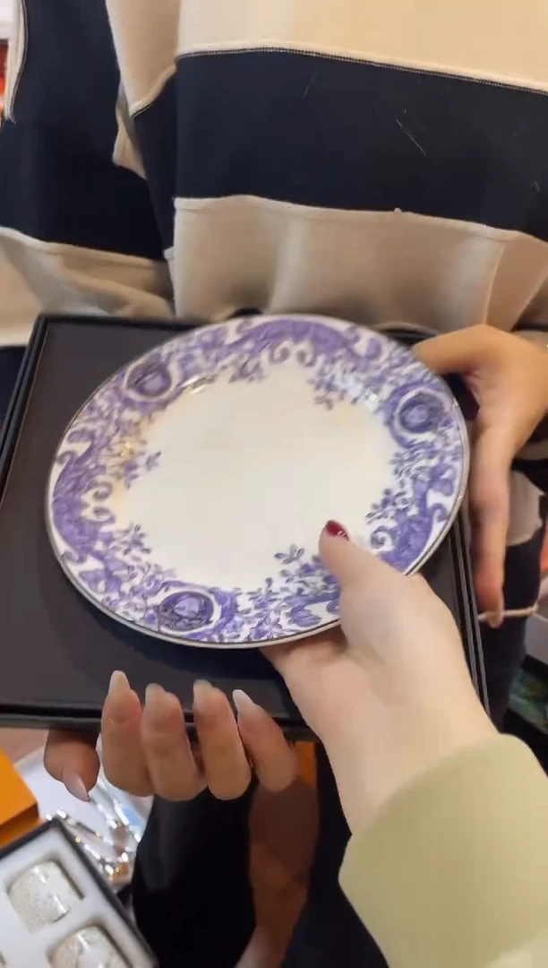 杯鸿辉家品牌瓷器，京东包邮！