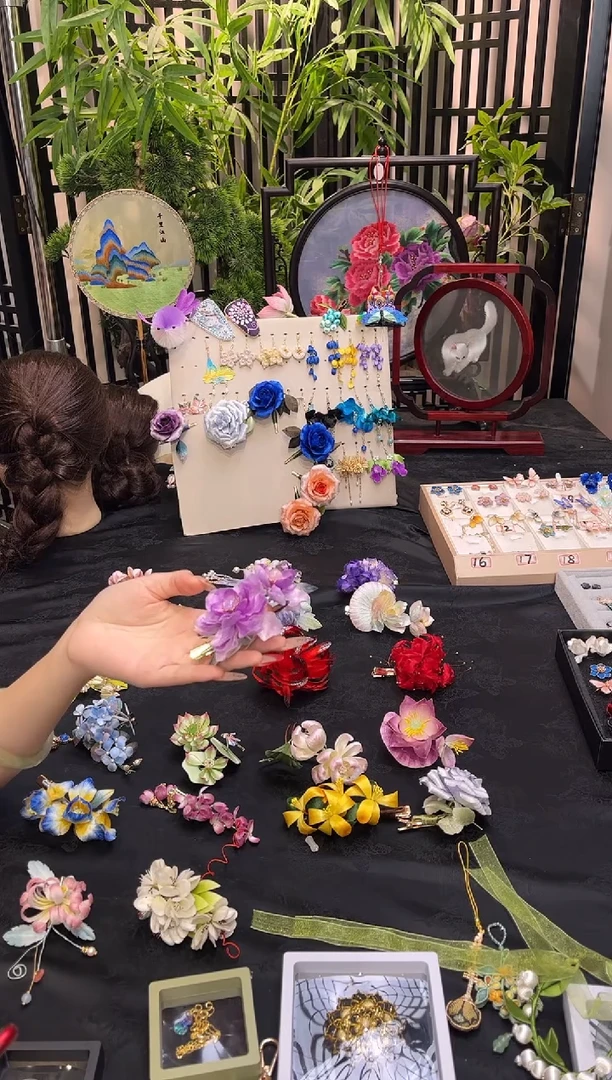 织绣ꔛ**?非遗苏绣手工饰品