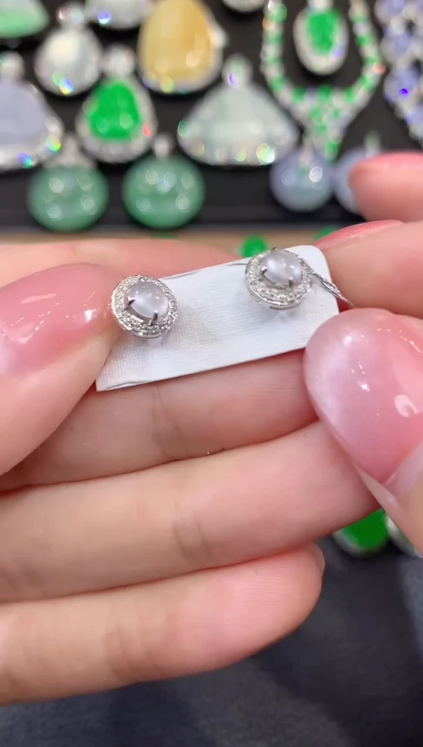 18K金镶嵌翡翠耳饰A38