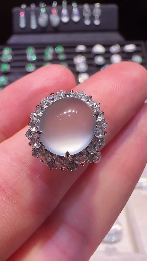 【闪购商品】翡翠戒指18K金镶嵌戒指