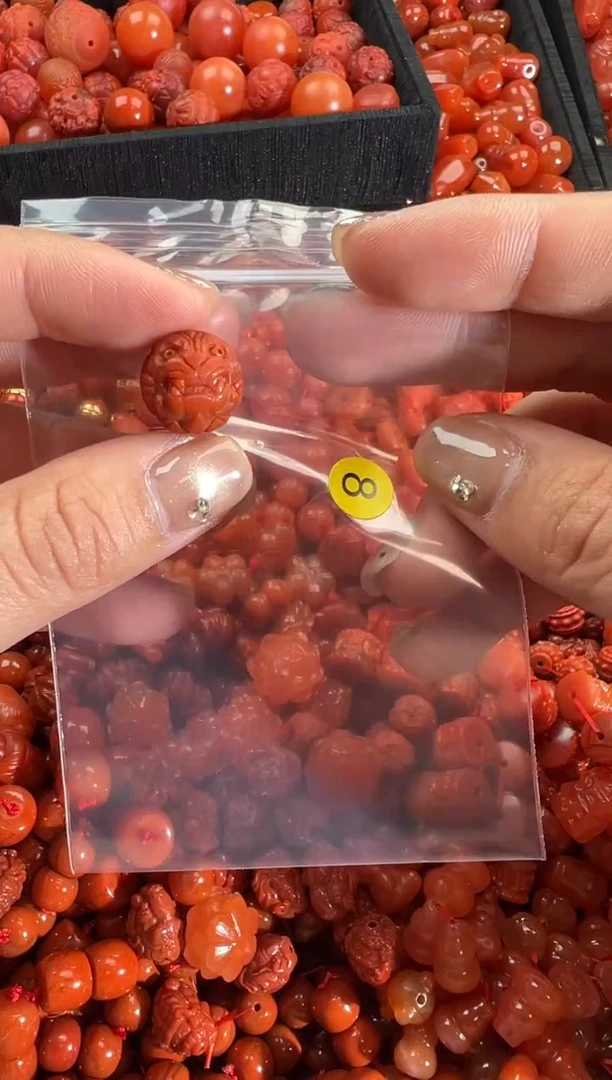 【闪购商品】南红玛瑙颈饰未镶嵌1