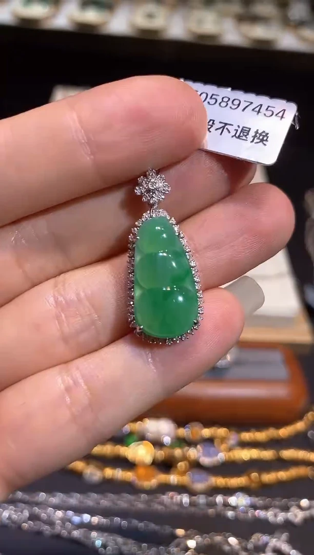 翡翠18K金镶嵌吊坠(不含链)吊坠