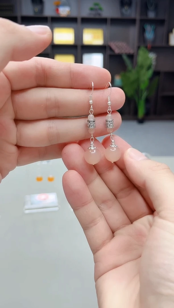 未镶嵌耳钉玛瑙/玉髓338000