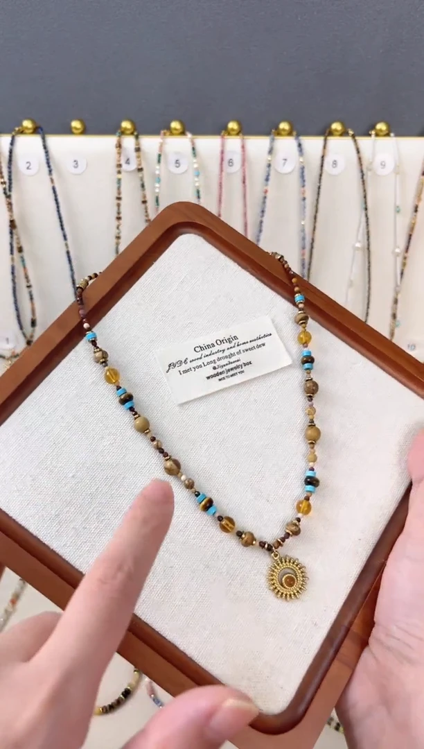 石英质玉钛钢颈饰3号