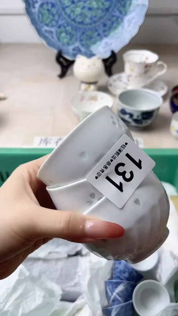 瓷片兔*?131，，，，，，，，