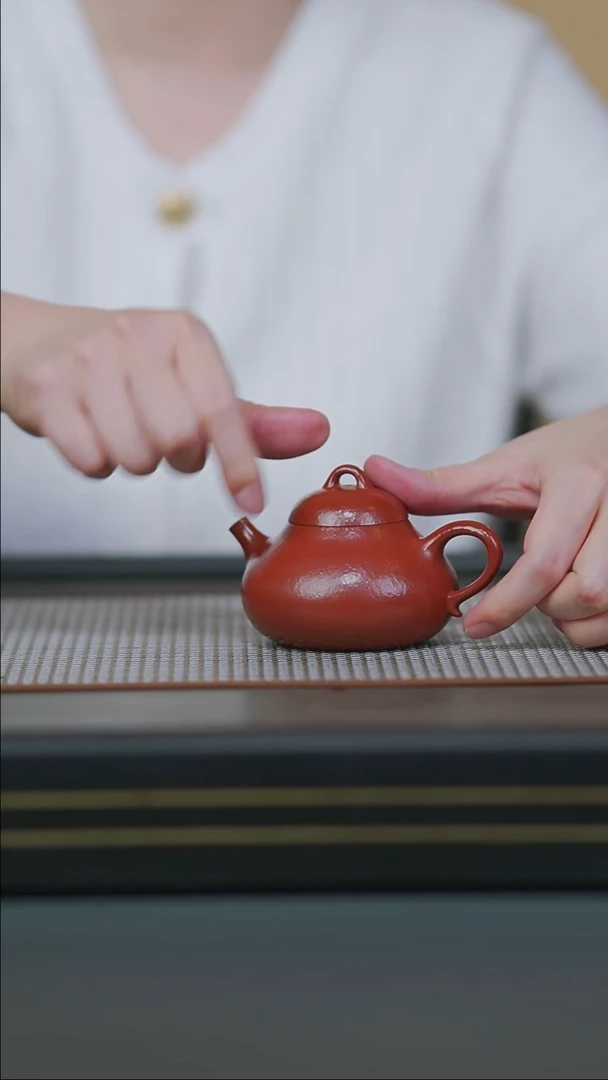 茶壶紫砂全手粗砂朱泥容天130cc