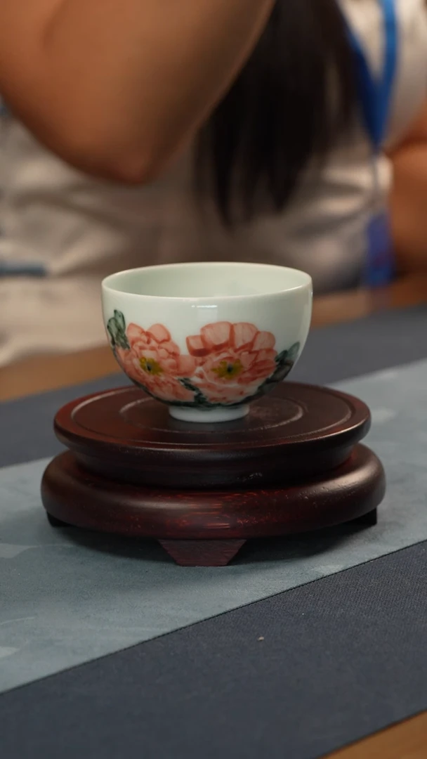 杯子非遗-姚贵琥-釉下五彩鸡心杯