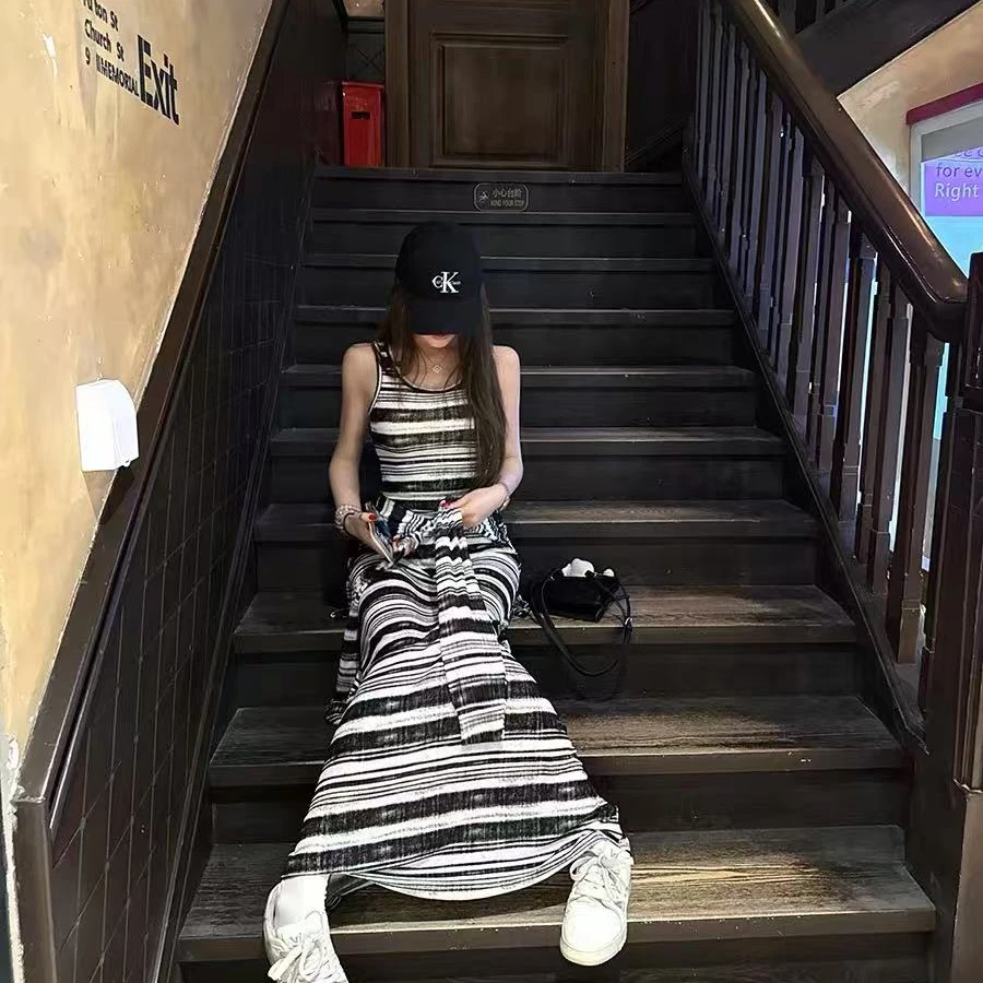欧美风新款复古撞色条纹背心裙女春夏新款修身弹力无袖连衣裙潮