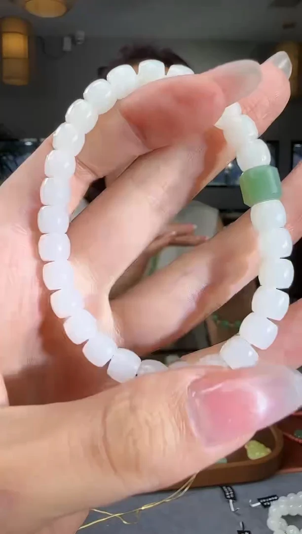 未镶嵌手链和田玉1