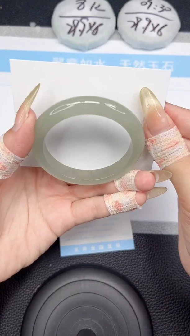 石英质玉手镯未镶嵌203-52.2