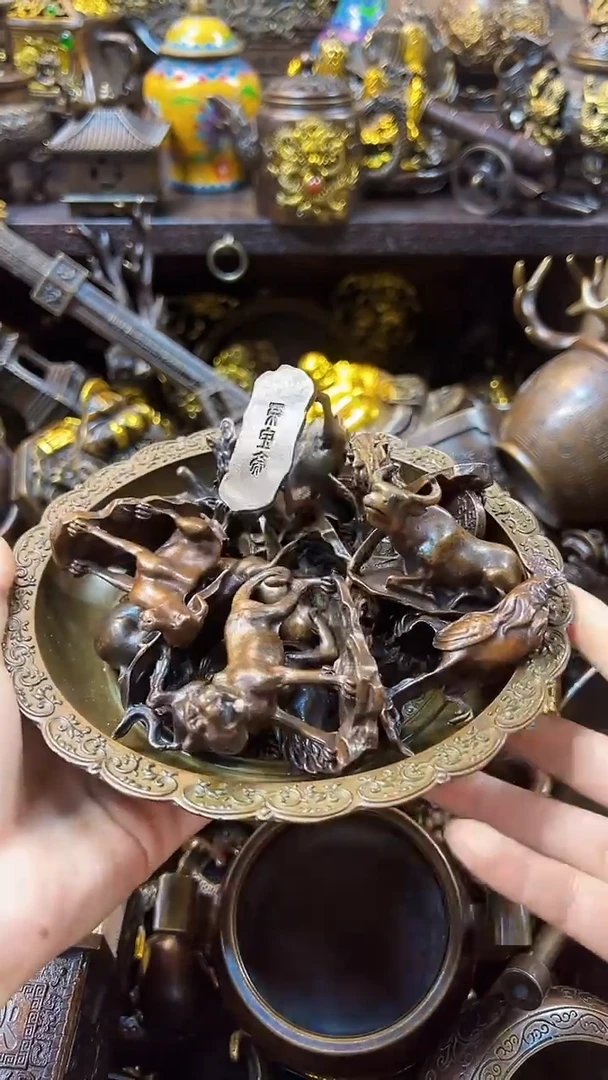 1案台摆件，物品摆件