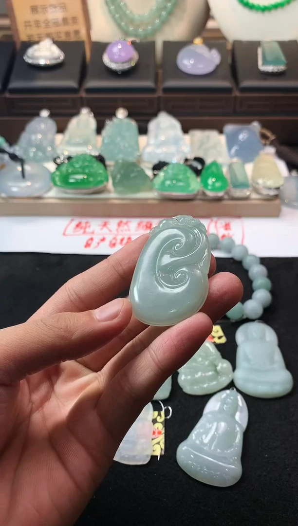 未镶嵌定制翡翠仙**?  S毛货不退不换