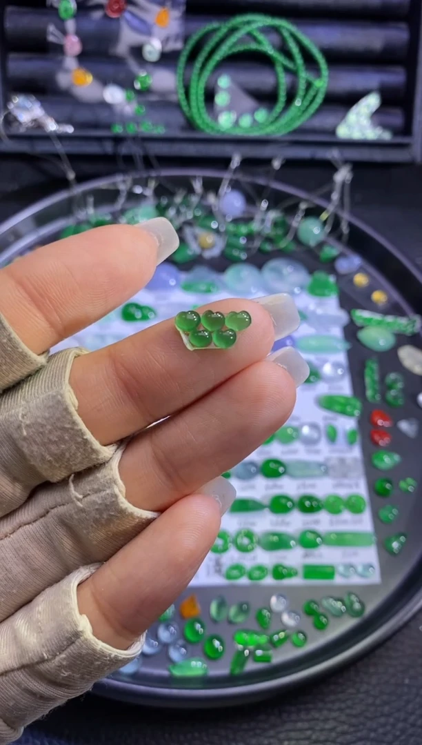 未镶嵌挂件翡翠爱心