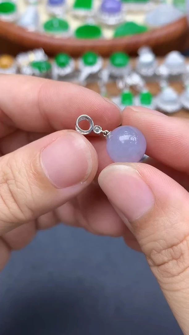 颈饰18K金镶嵌翡翠63-中国好珍宝1