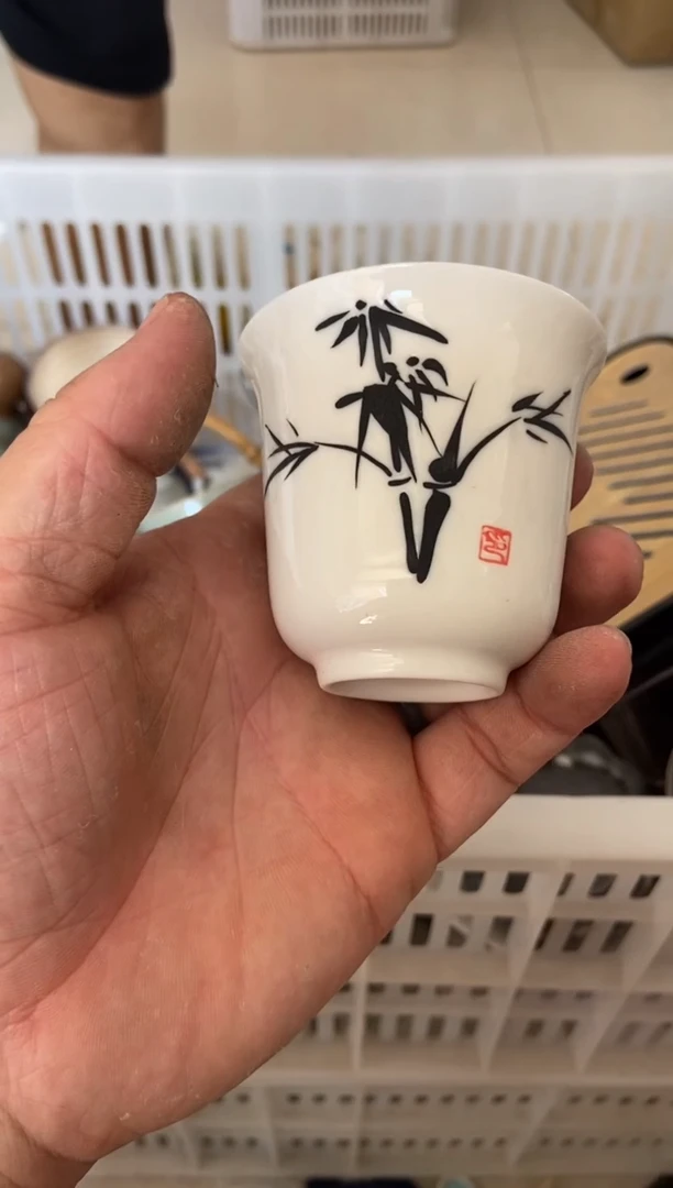 杯无运费险有瑕疵的摄影的产品有使用过的痕迹有点脏介意勿拍