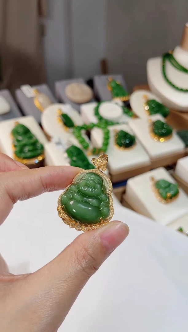 18K金镶嵌手链和田玉8mm