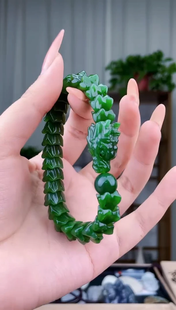 未镶嵌和田玉挂件拍一发一，多样性发货！