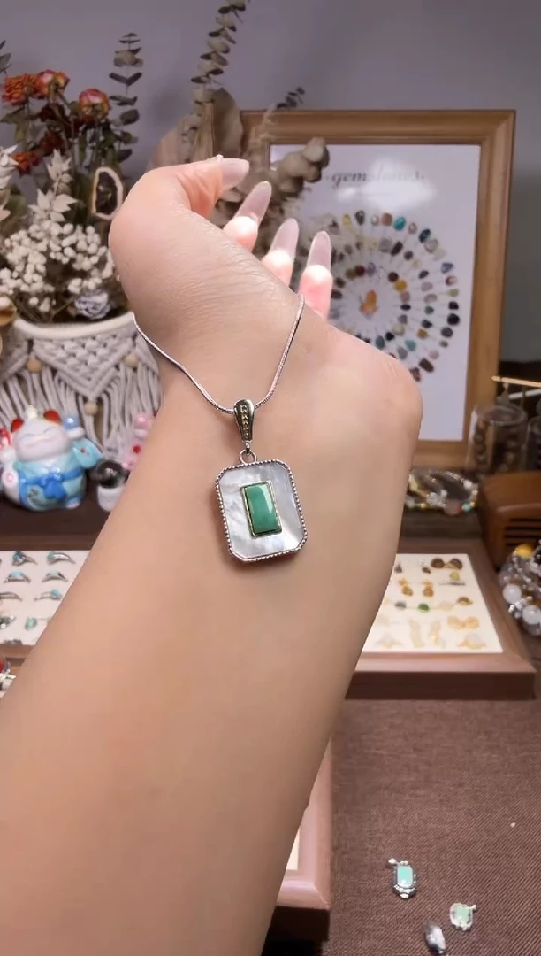 水晶摆件未镶嵌吊坠