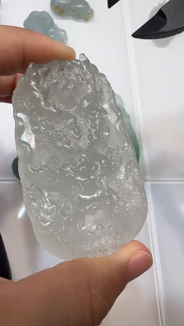 未镶嵌定制翡翠龙牌