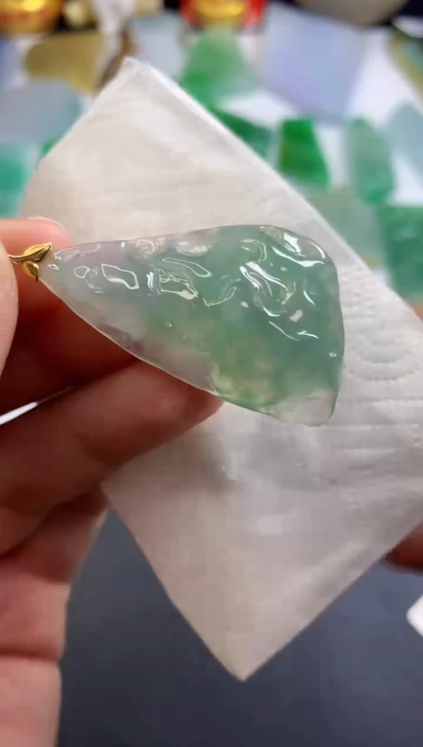 【闪购商品】翡翠吊坠(不含链)未镶嵌601