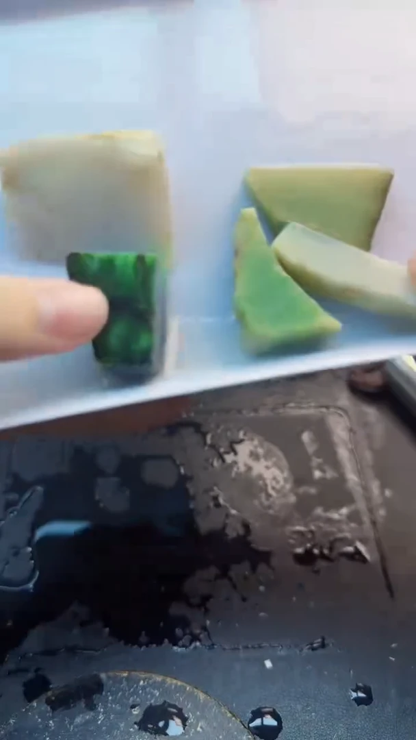 翡翠挂件未镶嵌天然翡翠020