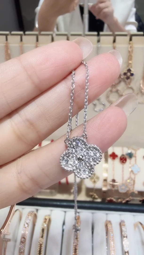 18K金镶嵌套链实验室培育钻石套链