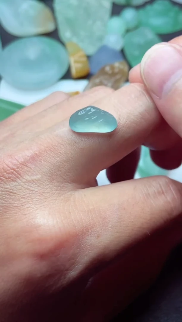 定制翡翠未镶嵌翡翠