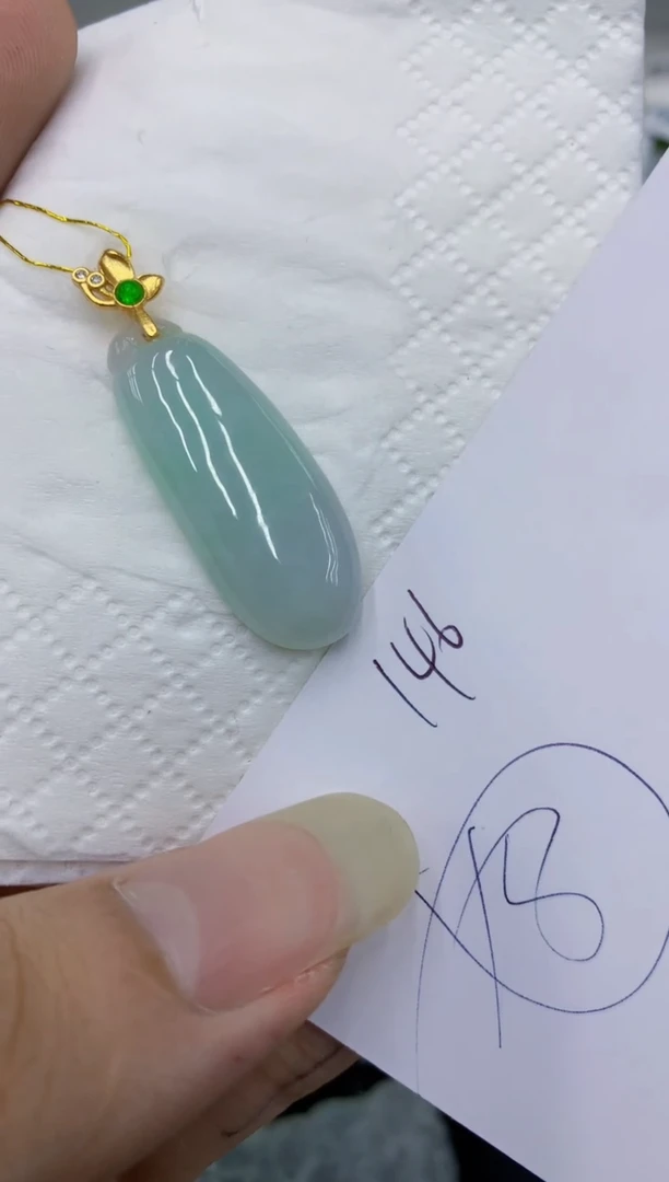 翡翠未镶嵌颈饰1111111111111