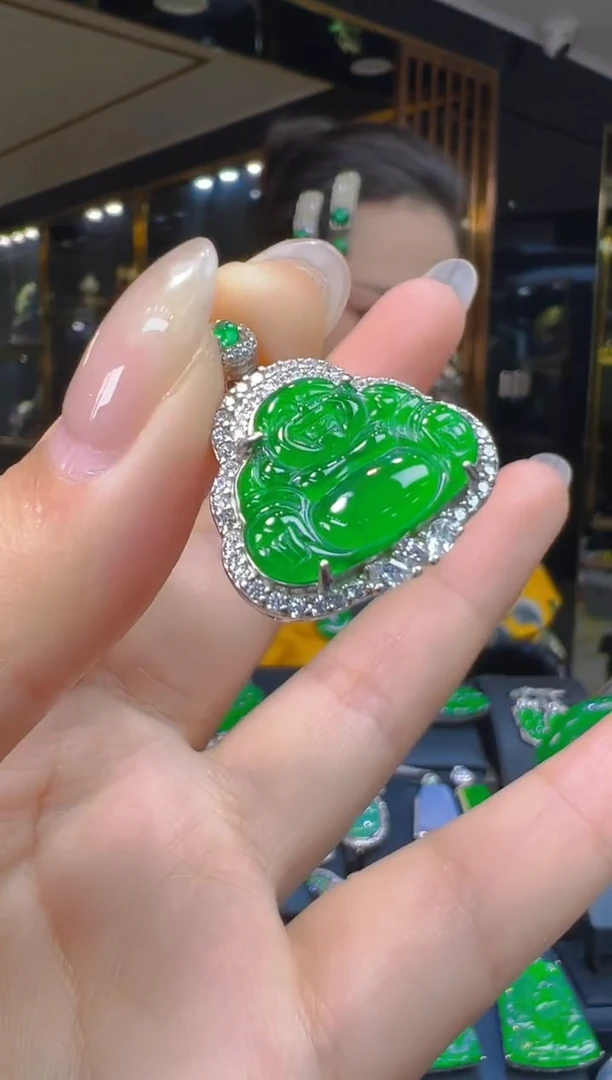 吊坠(赠链)银S925镶嵌翡翠002(多样性发货发其一)