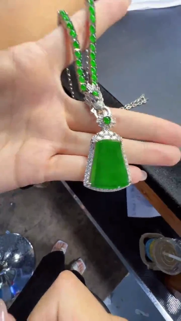 定制翡翠未镶嵌无事牌1