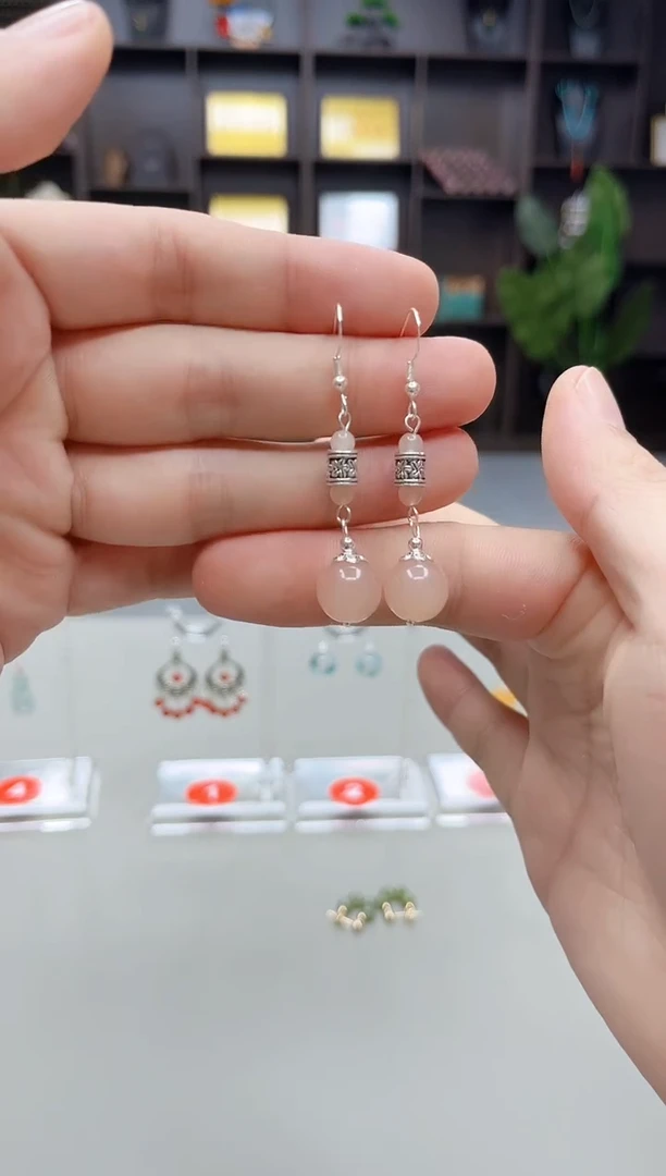 银S925镶嵌耳饰玛瑙/玉髓338000