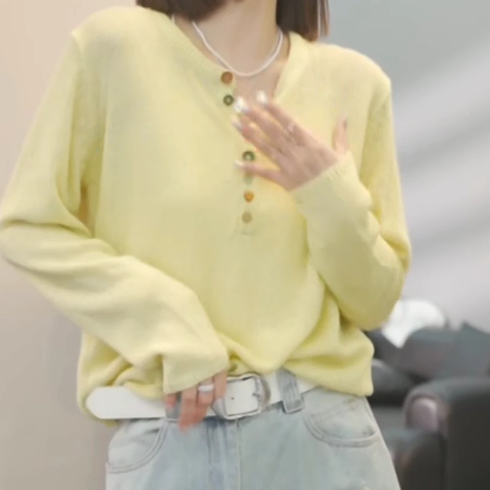 【群莺乱飞】2025春季新款简约圆领时尚气质纯色百搭长袖套头毛衣