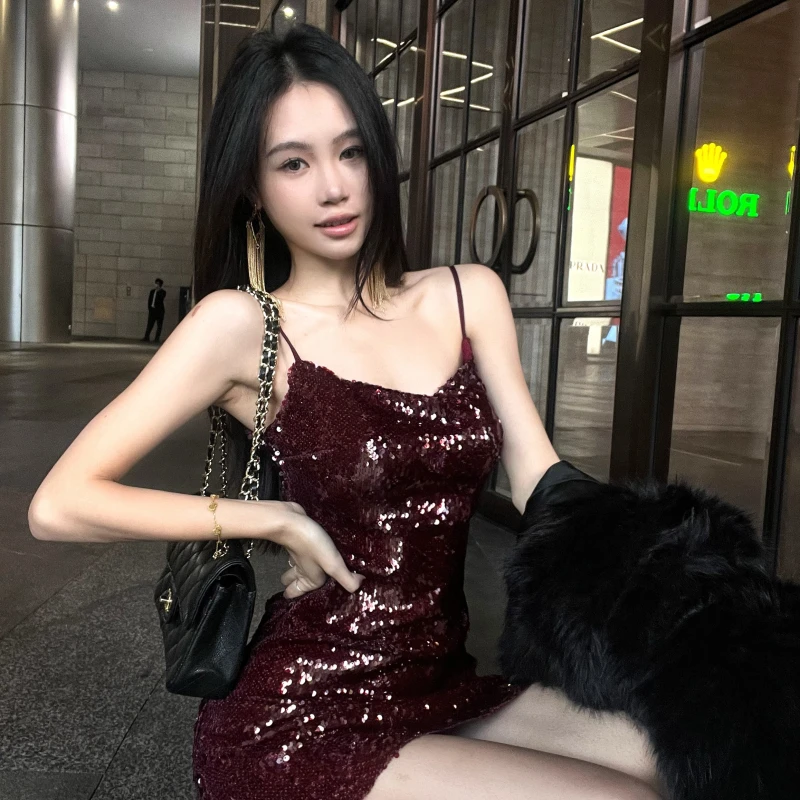 情人节约会纯欲亮片辣妹吊带连衣裙女性感短裙修身显瘦打底包臀裙