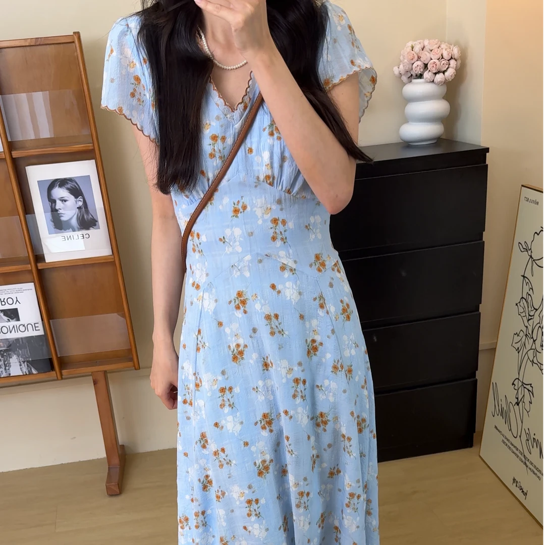 碎花纯欲气质法式收腰V领薄荷花园碎花显瘦小众设计感连衣裙