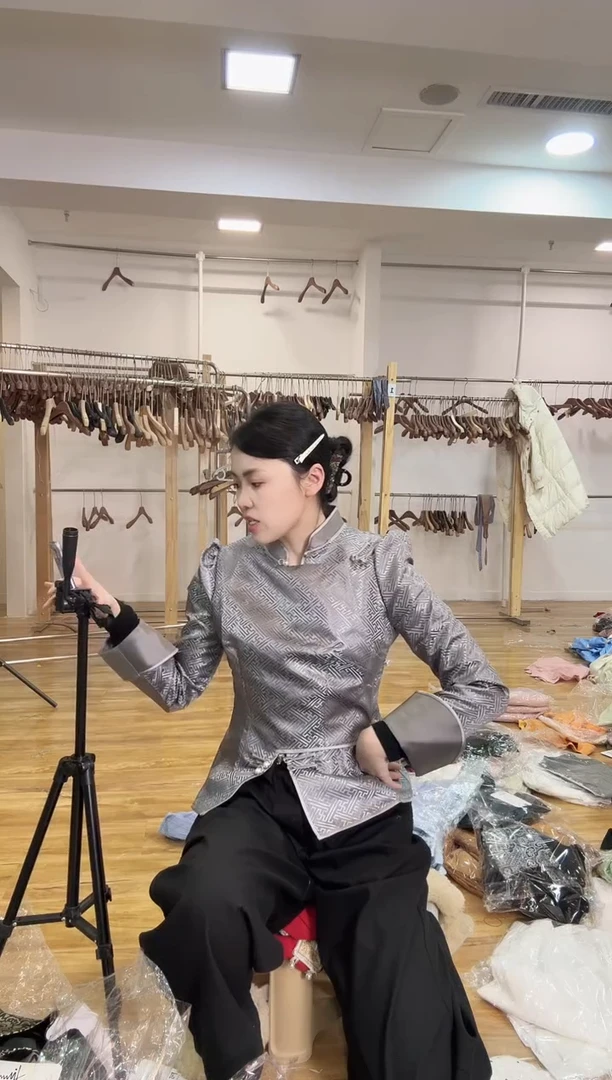 外套  XL   125斤以里