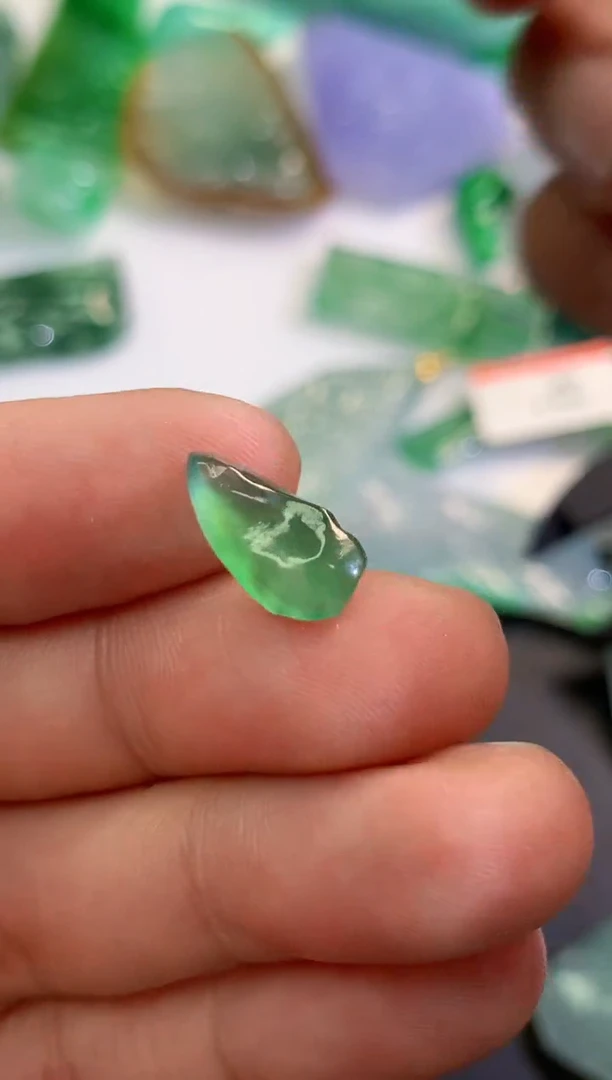 翡翠未镶嵌吊坠(不含链)333