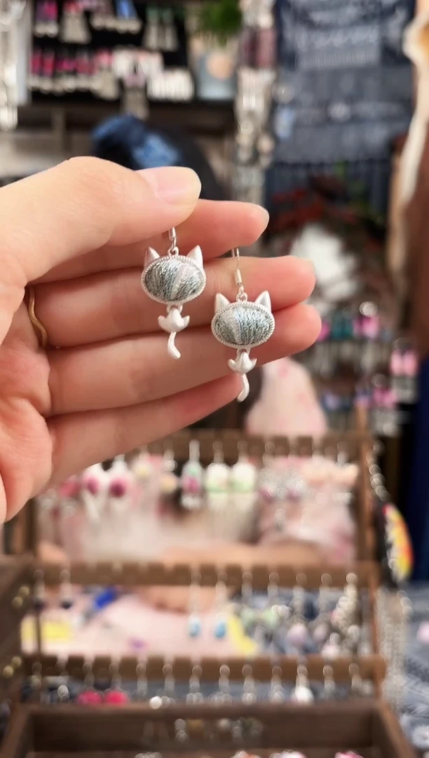 织绣民族风非遗老绣饰品514