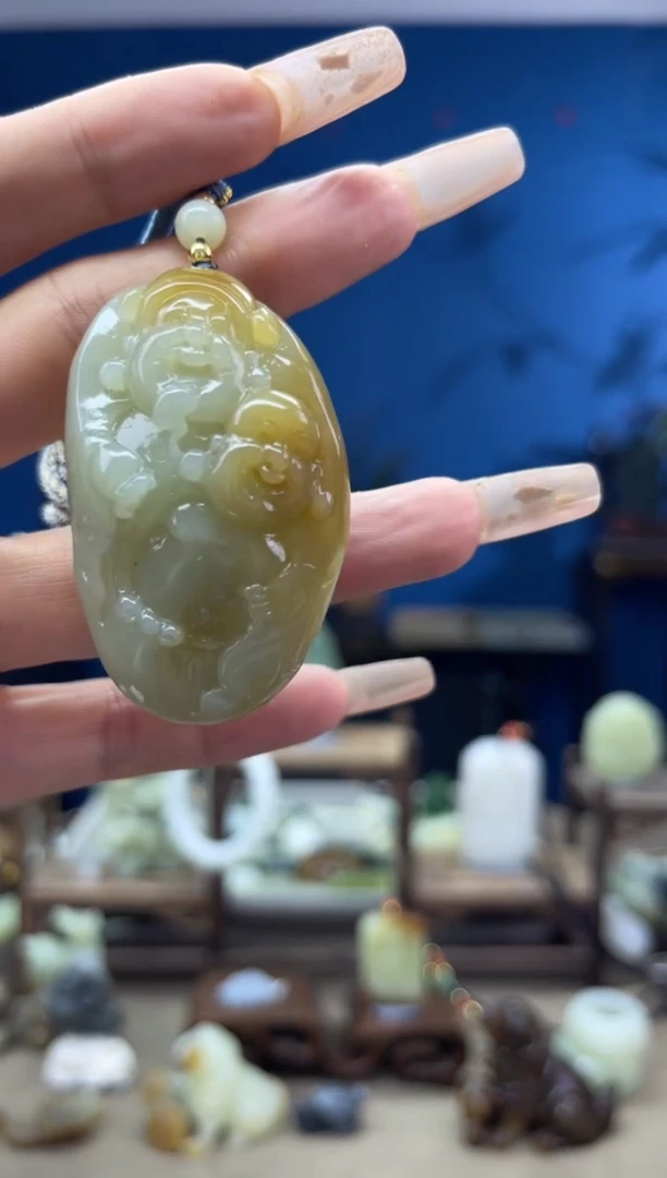 和田玉未镶嵌颈饰1