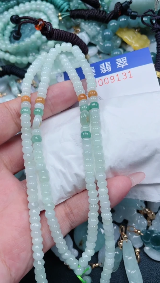 翡翠未镶嵌颈饰.0009131