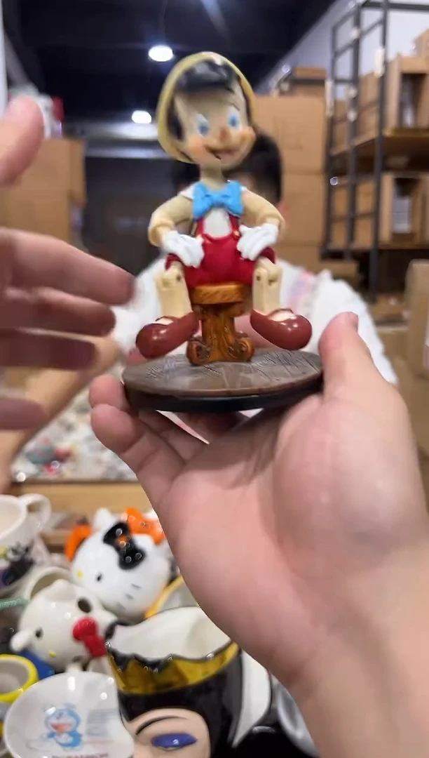 瓷片匹诺曹摇头摆件