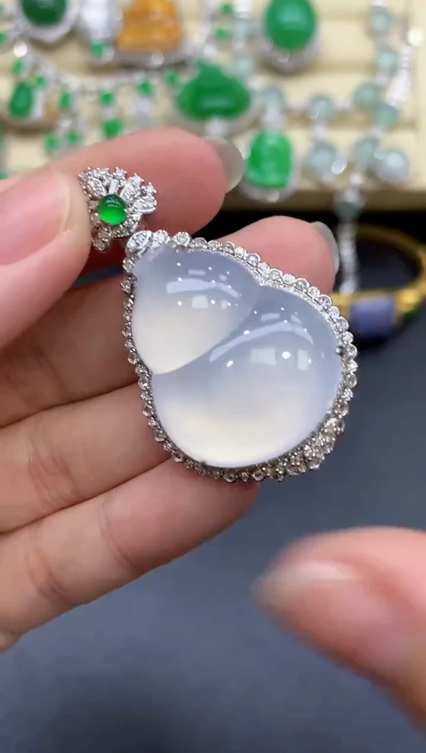 颈饰18K金镶嵌翡翠509-中国好珍宝