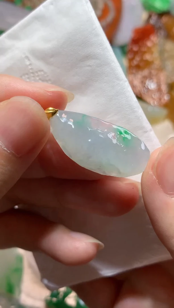 翡翠18K金镶嵌吊坠(不含链)吊坠